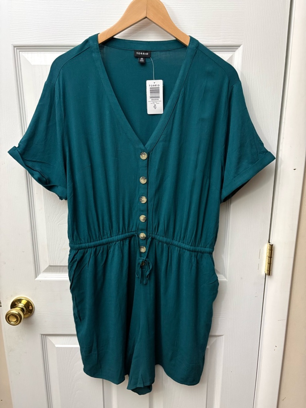 Torrid Green Button Front Romper Size 10 New - Picture 2 of 7
